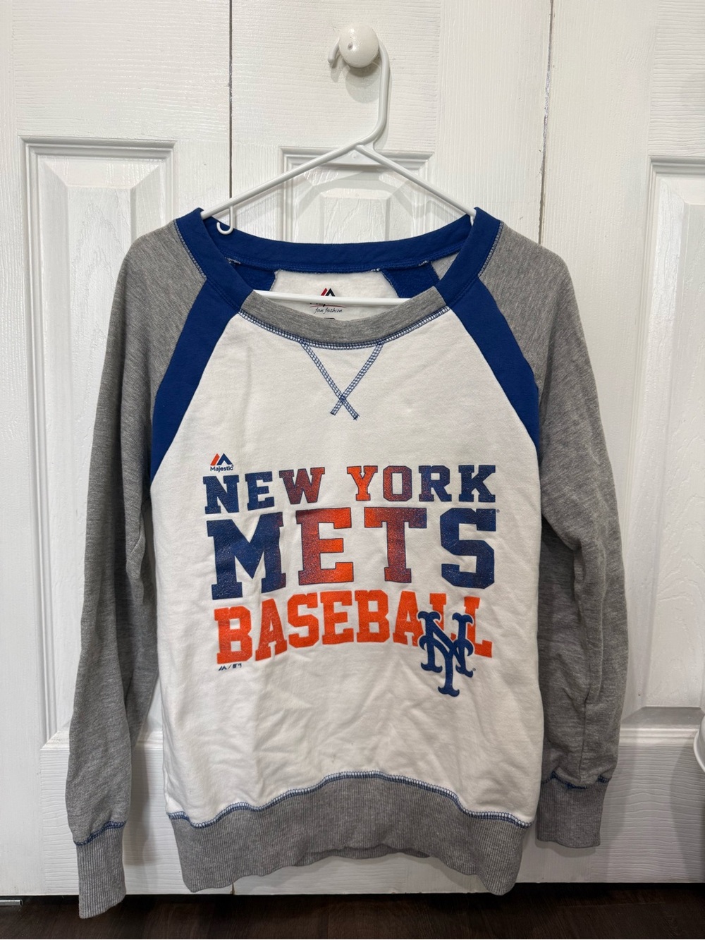 MLB New York Mets Women’s Long Sleeve Sweatshirt - White, Gray & Royal Blue
